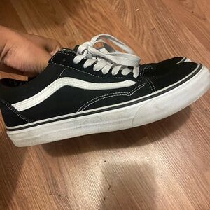 Women’s black vans